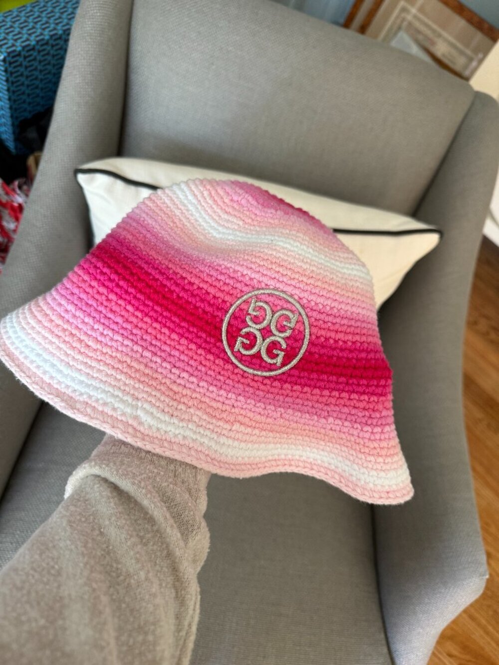 G/FORE CIRCLE G'S OMBRE CROCHET BUCKET HAT One Size